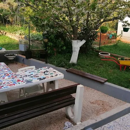 With A Parking Space - 13910 *