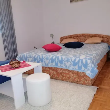 Apartman With A Parking Space - 13910 Zadar