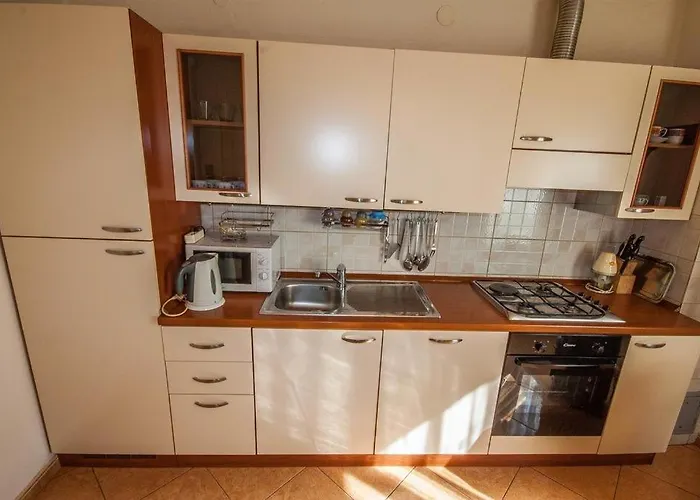 Apartman With A Parking Space - 13910