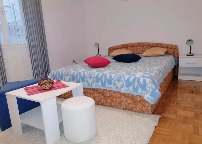 Apartman With A Parking Space - 13910 Zadar